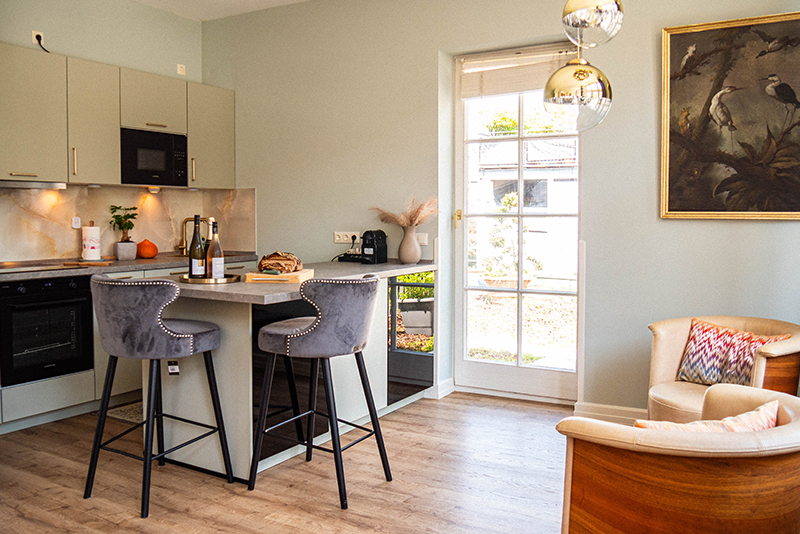 6 Deluxe Rooftop Suite - Image 1